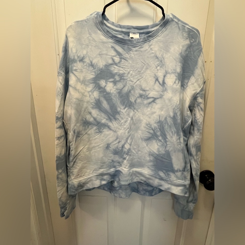 EUC All In Motion Women’s Tie Dye Crewneck Sweatshirt - Sz Medium